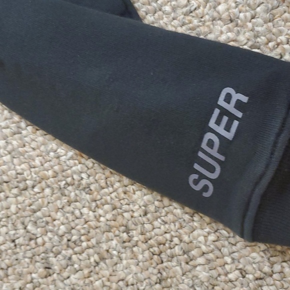 TNA Sweater - Picture 3 of 9